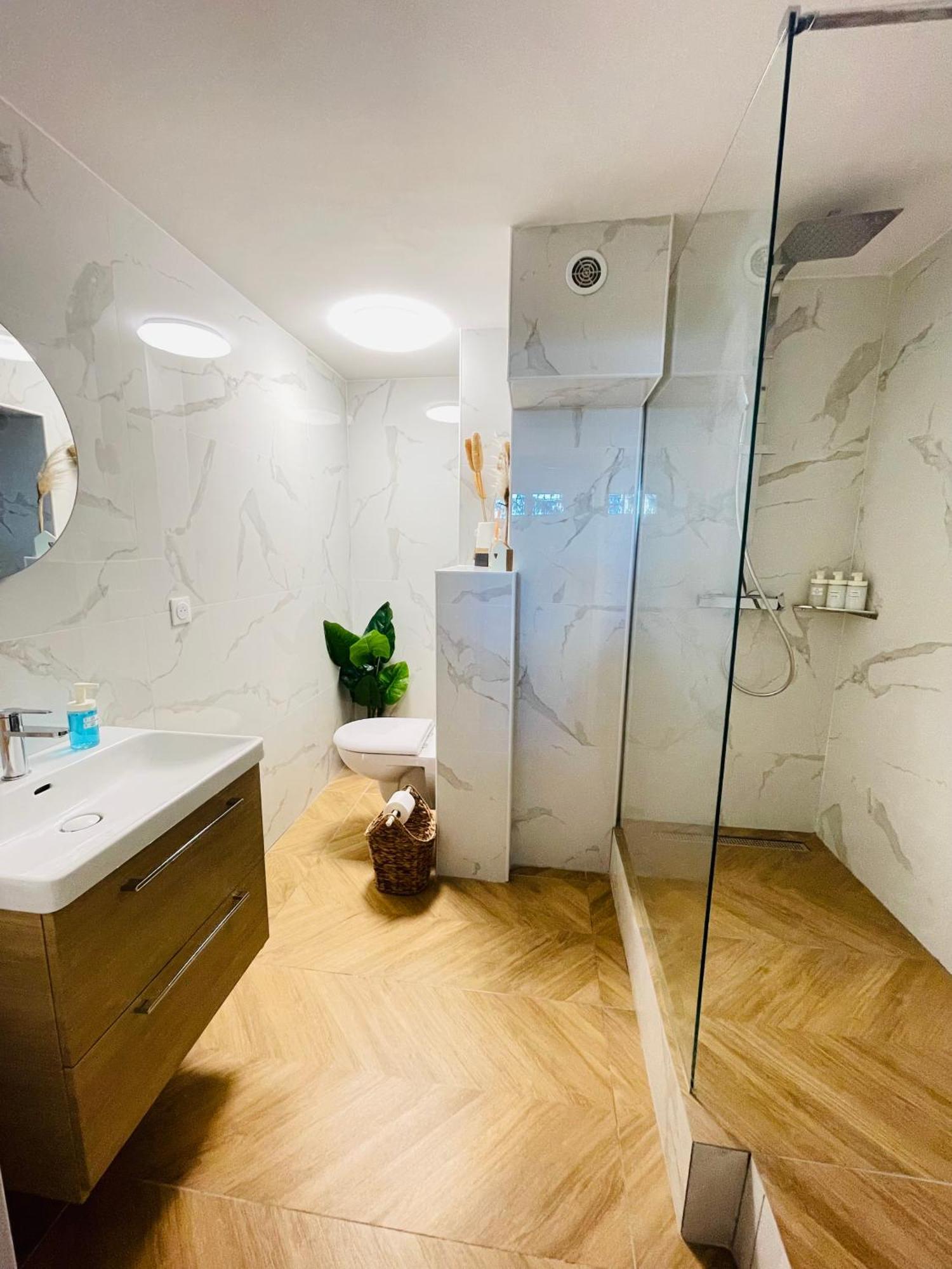 Le Niou, Appartement Avec Parking Gratuit Марсилия Екстериор снимка